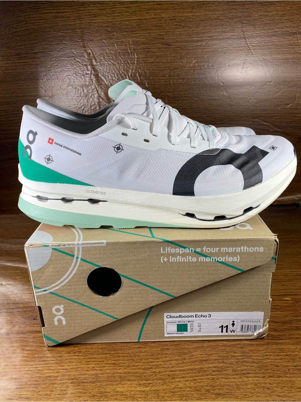 On Cloudboom Echo 3 women’s shoe size 11